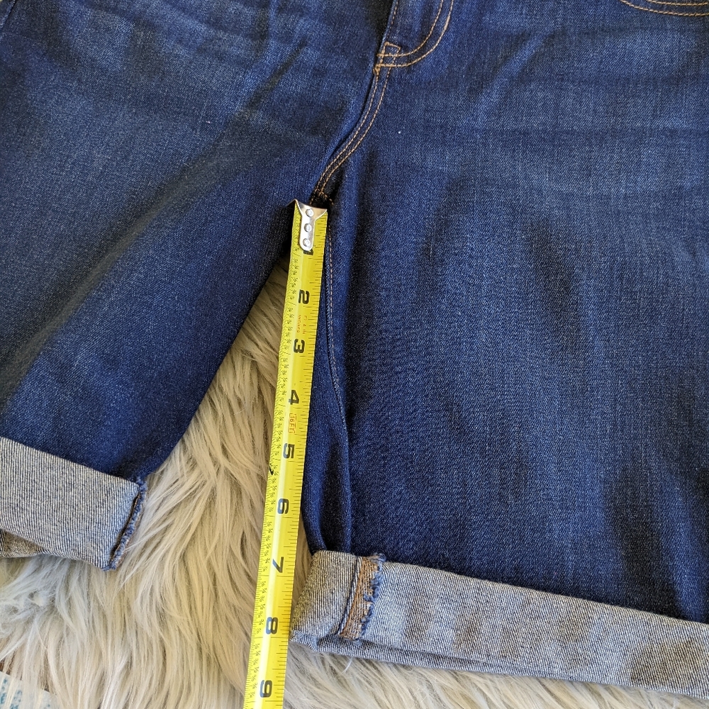 GAP Jean Shorts ♥️ - Picture 8 of 8